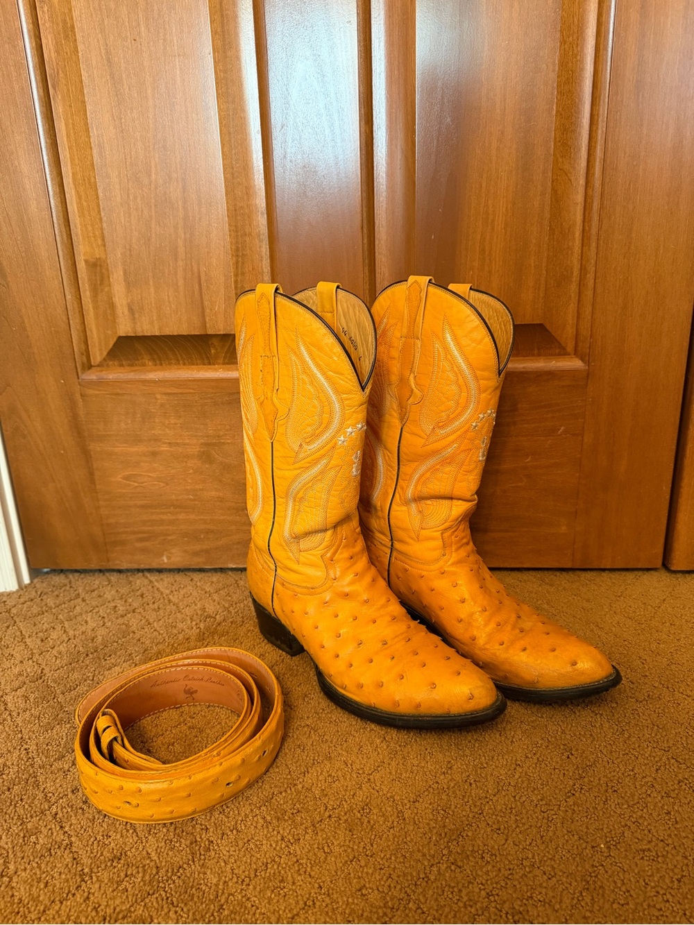 El General Mustard yellow Ostrich-Texture Cowboy Boots W belt